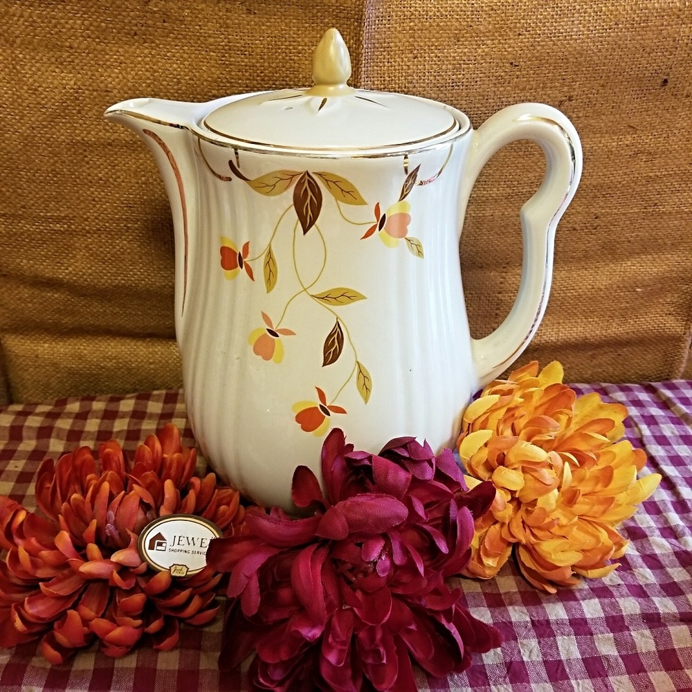 Autumn Leaf Rayed Coffee Pot